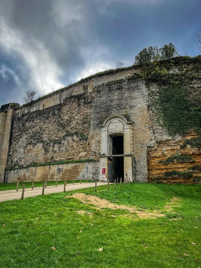 Hôtel Le Château Fort de Sedan Exterior foto